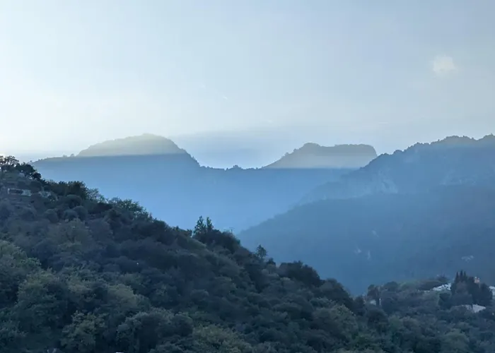 Maison De Famille Entre & Collines - Charme, Citronniers Et Tranquillite - Acces Marche Et Sentier 3 Min 펜션 멍똥