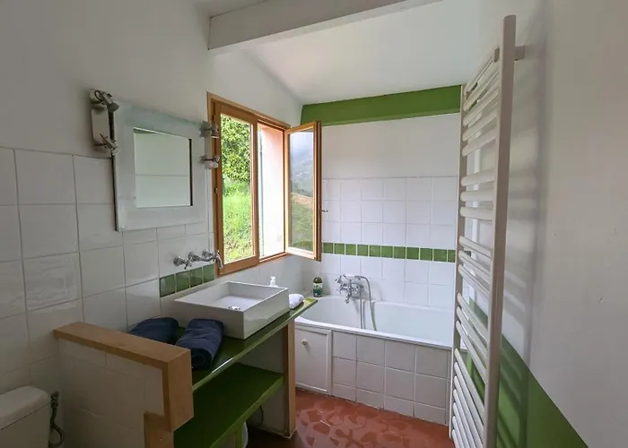 Maison De Famille Entre & Collines - Charme, Citronniers Et Tranquillite - Acces Marche Et Sentier 3 Min 芒通