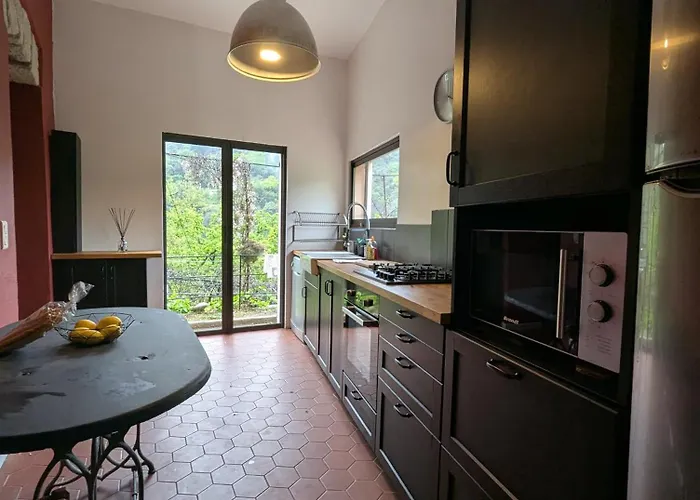 Maison De Famille Entre & Collines - Charme, Citronniers Et Tranquillite - Acces Marche Et Sentier 3 Min Holiday home *