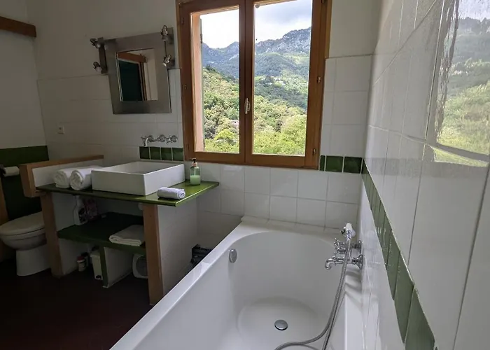 Maison De Famille Entre & Collines - Charme, Citronniers Et Tranquillite - Acces Marche Et Sentier 3 Min Holiday home *